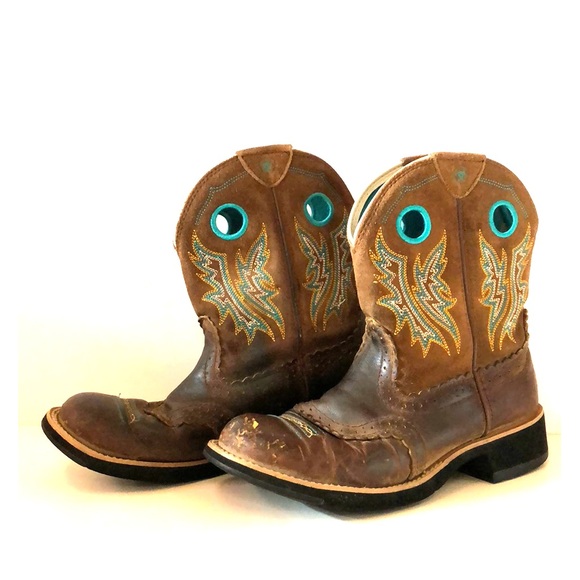short ankle cowgirl boots